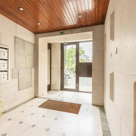 Apartment Charming Bright In Anjos Lisbon