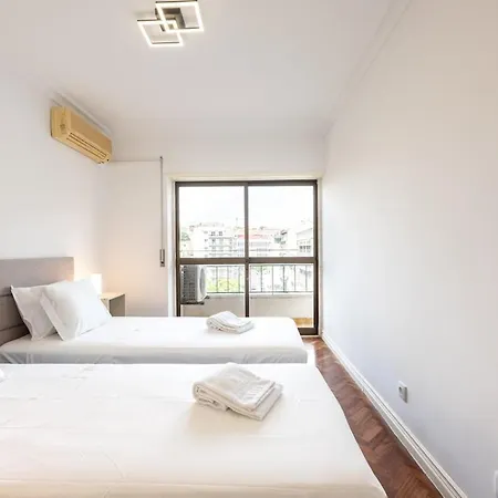 Apartment Charming Bright In Anjos